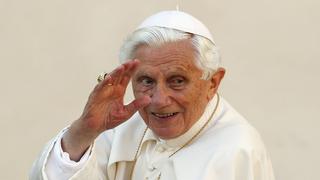 Benedicto XVI pide que su nombre sea retirado de un polémico libro sobre el celibato