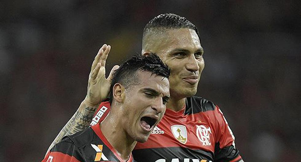 Paolo Guerrero y Miguel Trauco reciben saludos del Flamengo por el Perú vs Colombia. (Foto: Getty Images)