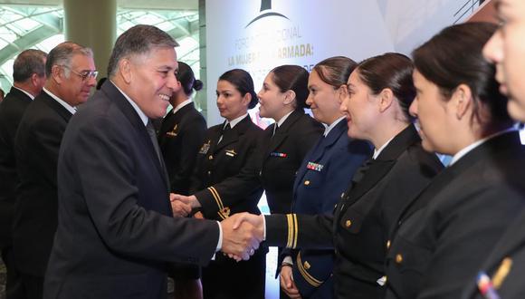 El ministro de Defensa, Jorge Moscoso, resaltó que la mujer forme parte del proceso de pacificación en el Vraem. (Difusión)