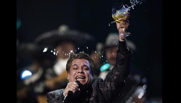 Juan Gabriel reprograma concierto en Lima para el mes de agosto