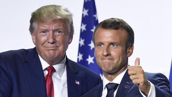 El presidente de Francia, Emmanuel Macron, y el presidente estadounidense, Donald Trump, posan durante una conferencia de prensa conjunta en Biarritz, suroeste de Francia, el 26 de agosto de 2019. (Foto de Bertrand GUAY / AFP)