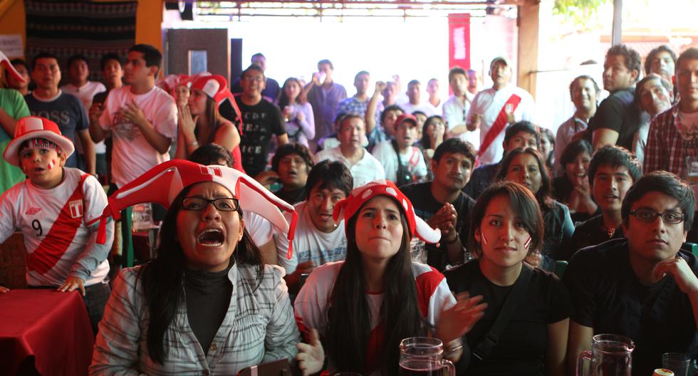Hinchas peruanos podrían gastar más en restaurantes y pedidos por delivery en los días de partido de la selección peruana de mañana y de la próxima semana.