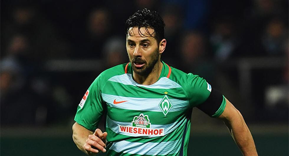 Claudio Pizarro podría seguir una temporada más en el Werder Bremen. (Foto: Getty Images)