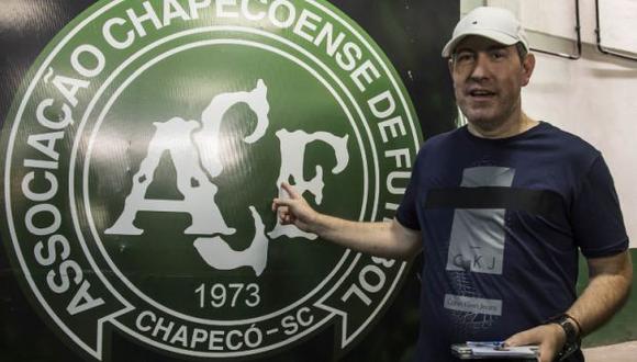 El Chapecoense recordó en un mensaje en Twitter la "brillante carrera" del periodista, quien "narró, de forma excepcional, la historia" del club. (Foto: AFP)