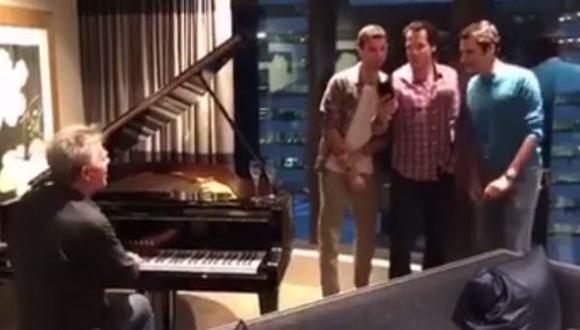 Facebook: Roger Federer se relaja cantando con Haas y Dimitrov