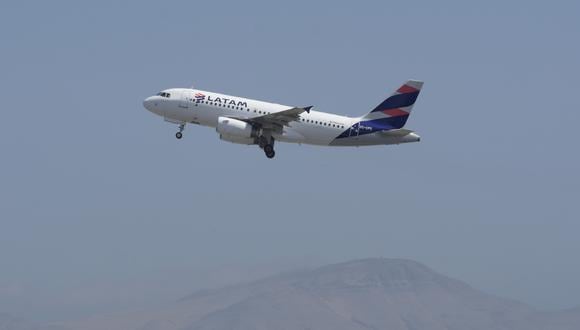 LATAM Airlines Perú inauguró su vuelo directo Cusco – Santiago y viceversa. El vuelo inaugural de esta nueva ruta se inició con una frecuencia de tres vuelos semanales los días martes, miércoles y sábado.