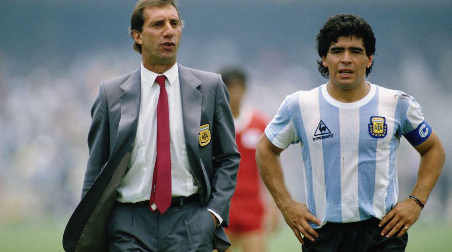 De Bilardo aprendió la obsesión y las cábalas. De Maradona, un tipo de liderazgo a prueba de balas. “El ‘Flaco’ se merecía ir al Mundial”, escribe el astro argentino en su segundo libro de memorias.