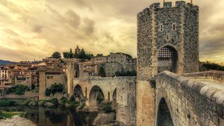 Esta ciudad en España parece haberse quedado en la Edad Media