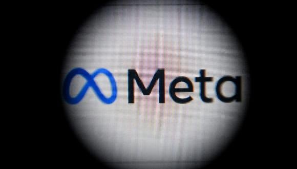 Esta fotografía muestra el logotipo de META en la pantalla de una computadora portátil en Moscú cuando el jefe de Facebook, Mark Zuckerberg, anunció que el nombre de la empresa matriz se cambiaría. (Foto: Kirill KUDRYAVTSEV / AFP)