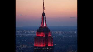 El Empire State rinde homenaje a personal médico que lucha contra el coronavirus en Nueva York | FOTOS Y VIDEO