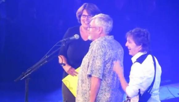 Paul McCartney ayudó en pedida de mano durante su concierto