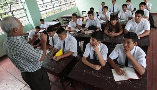 La Dirección Regional de Educación del Cusco deberá fiscalizar que los centros educativos implementen la enseñanza del quechua. (Foto: Archivo)