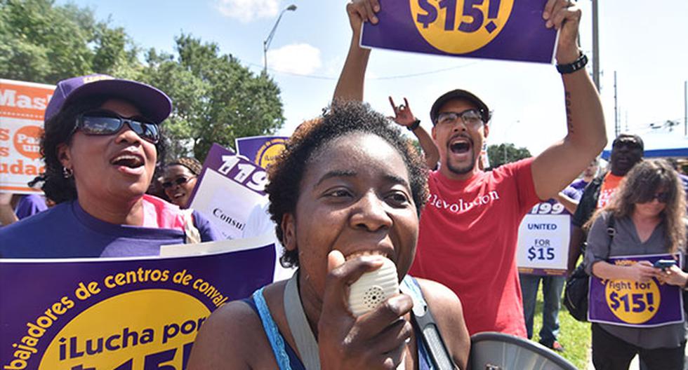 Manifestación para reclamar el pago de 15 dólares por hora de trabajo en Miami. (Foto: EFE)