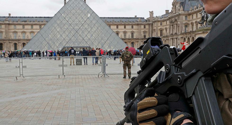 El atacante de París ha sido identificado como 'un turista' egipcio de 29 años. El joven no escatimó dinero para alquilar un vehículo y una habitación en un barrio cerca de los Campos Elíseos. (Foto: EFE)