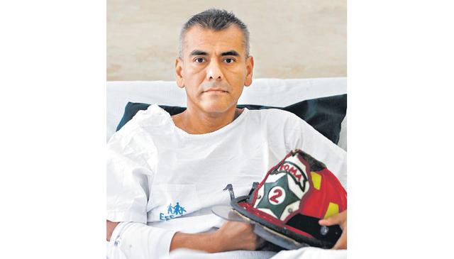 El bombero Gustavo Inciso lleva 92 días en una cama de hospital Almenara. Casi muere aplastado durante un incendio. (Piko Tamashiro / El Comercio)