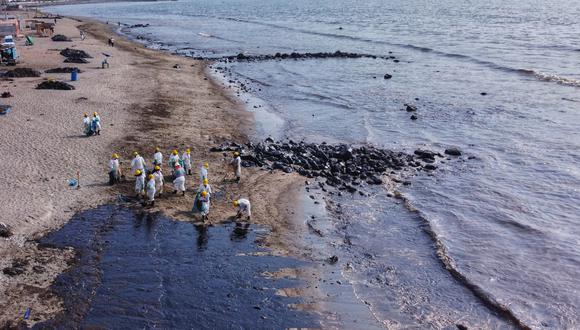 El derrame de petróleo ocurrido en la refinería La Pampilla viene afectando más de 2.9 kilómetros cuadrados de mar y costa. (Foto: Anthony NiñodeGuzmán/ @photo.gec)