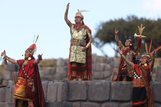 Hoy, el Inti Raymi se realizó en los tres escenarios (Qoriqancha, Plaza Mayor, Explanada de Sacsayhuamán) y sin público, los cusqueños y visitantes no pudieron ser testigos del legado del imperio de los incas. (Foto: Melissa Valdivia)