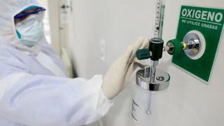 Instalan redes de distribución de oxígeno en hospitales de EsSalud para pacientes COVID-19