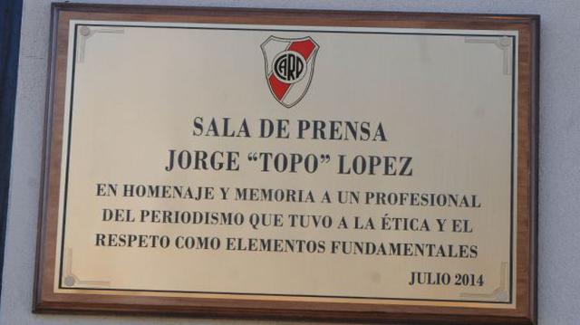 River Plate rindió homenaje a periodista fallecido en Mundial - 1