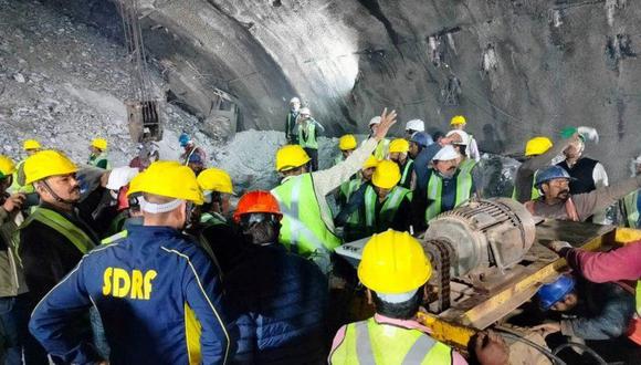 Una parte del túnel se derrumbó el domingo 12 de noviembre por la mañana en la India. (FUERZA DE RESPUESTA A DESASTRES DEL ESTADO DE UTTARAKHAND).