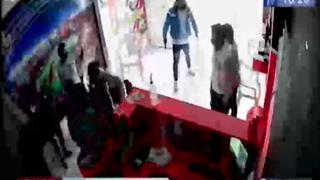 Los Olivos: policías frustran asalto en casa de apuestas tras intensa persecución a balazos | VIDEO