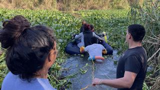 Migrantes en México se lanzan al río Bravo para llegar a los Estados Unidos