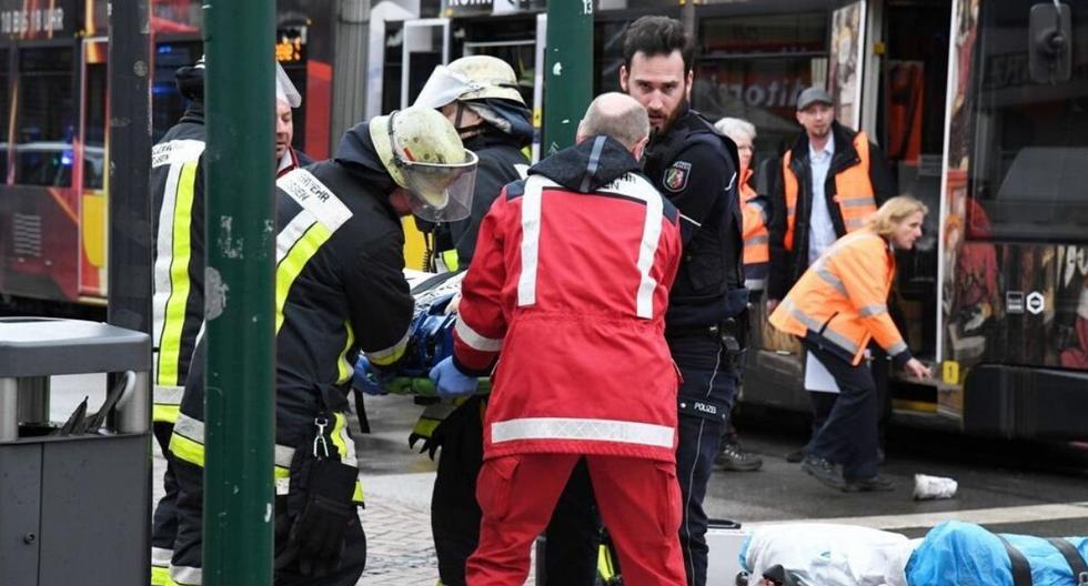 El accidente se produce una semana después del registrado en un desfile de carnaval de Volksmarsen, donde un hombre atropelló intencionalmente a más de 60 personas. (Twitter / @FormacionySalud)