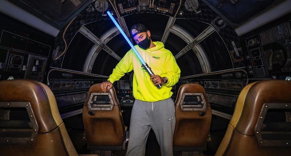 Maluma celebrated the launch of his new song aboard the Star Wars Millennium Falcon