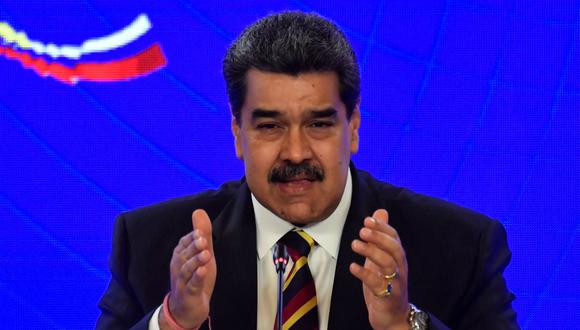 El presidente de Venezuela, Nicolás Maduro, habla durante una conferencia de prensa con el viceprimer ministro de Rusia, Yuri Borisov, en el Palacio Presidencial de Miraflores en Caracas, el 16 de febrero de 2022. (Federico Parra / AFP).