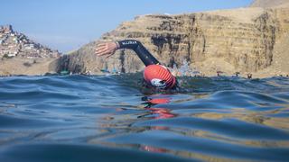 Natación en aguas abiertas: el deporte que está ayudando a los limeños a mantenerse a flote en pandemia