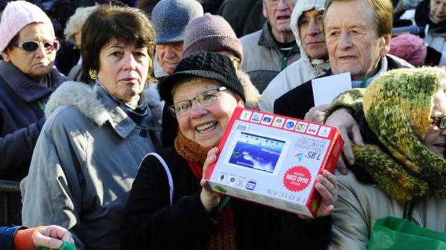 Uruguay inicia entrega gratuita de tablets para jubilados  - 2