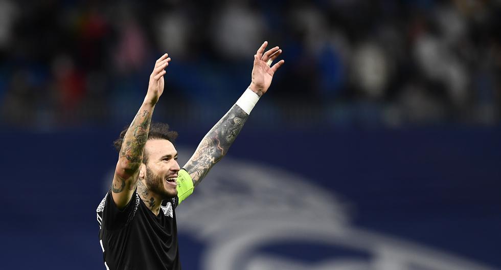 Gustavo Dulanto, defensa peruano de 26 años, celebra el triunfo frente a Real Madrid. (Foto: Agencias)