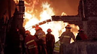 Navidad: bomberos atendieron 20 incendios en las primeras horas del 25 de diciembre