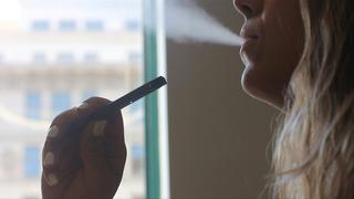 Estados Unidos anuncia prohibición parcial de cigarrillos electrónicos aromatizados