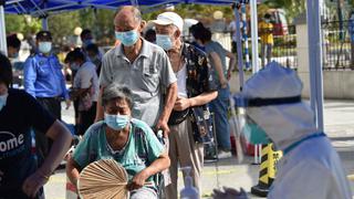 China registra 125 nuevos casos de coronavirus, de los que 94 se produjeron por contagio local 