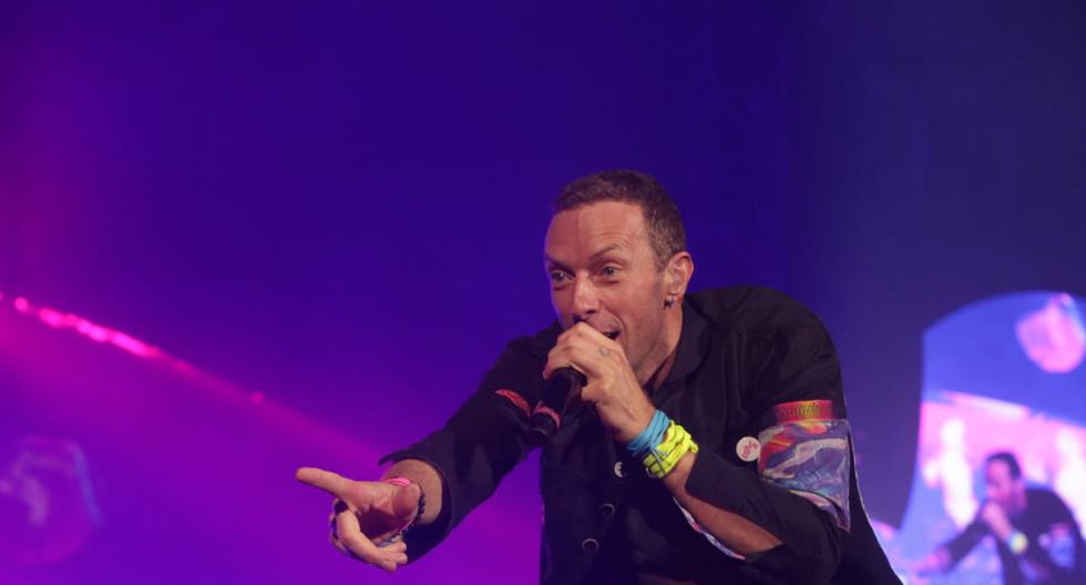 Chris Martin durante la primera noche de Coldplay en Lima este 2022.