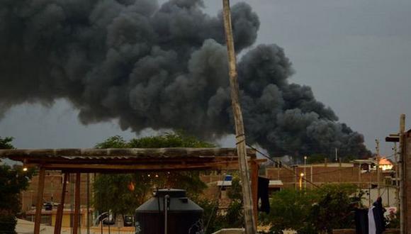 Piura: incendio consumió fábrica procesadora en Sullana