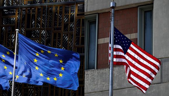 “Es la primera vez desde hace más de dos décadas que Estados Unidos y la Unión Europea anuncian reducciones de aranceles”, según ambas potencias. (Foto composición: AFP)