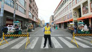 Prohíben ingreso vehicular a Mesa Redonda y Mercado Central