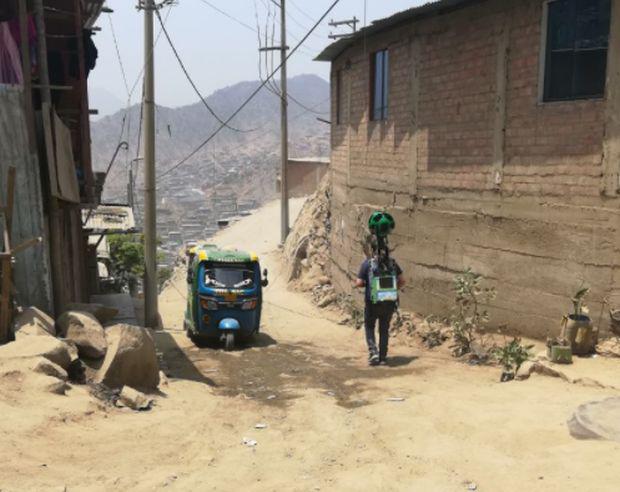 Probando el Trekker en una zona alejada limeña. (Foto: El Comercio)