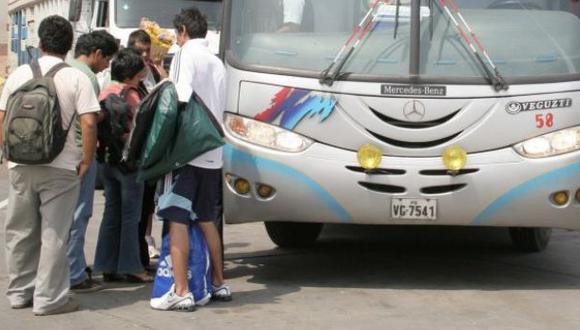 Delincuentes asaltaron a 60 pasajeros de bus interprovincial