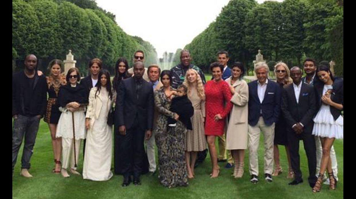 Kim Kardashian celebra primer año de matrimonio con fotos - 10