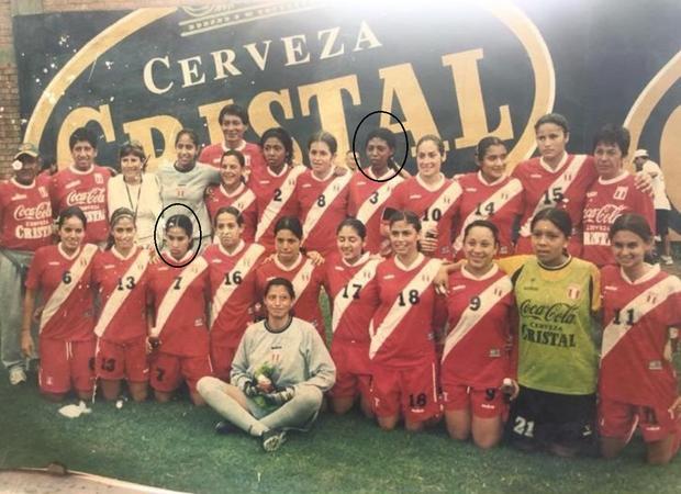 Sandy Dorador (número 7) y Fabiola Herrera (3) jugaron juntas el Sudamericano Sub 20 de Chile en 2006. 