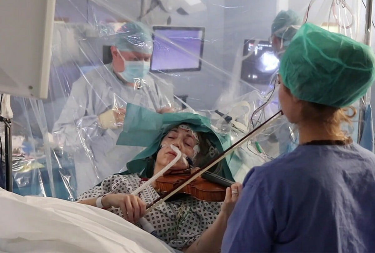 La complicada cirugía estuvo bajo la supervisión del consultor neurocirujano Keyoumars Ashkan. ( Foto: AFP)