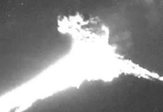 El impresionante impacto de un meteorito contra el volcán Popocatépetl | VIDEO