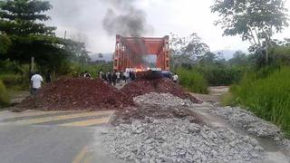 San Martín: agricultores bloquean carretera Fernando Belaúnde