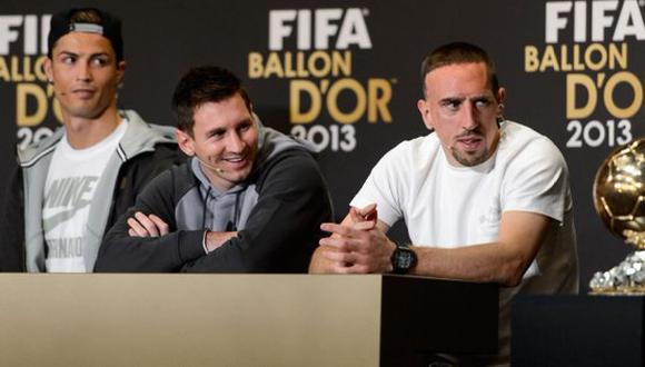 En aquella competencia, Franck Ribéry luchó palmo a palmo con Lionel Messi y Cristiano Ronaldo. El luso terminó imponiéndose en la votación. (Foto: AFP)