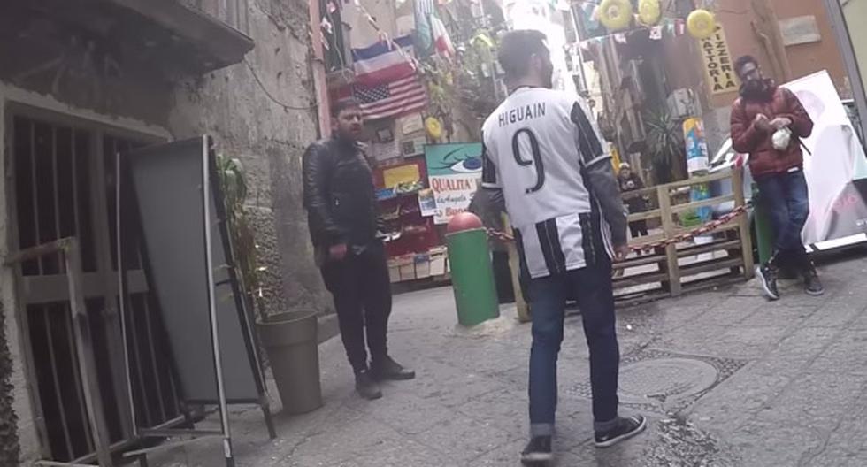 Se hizo un experimento social en las calles de Nápoles. Esto es lo que pasa cuando un hincha con la camiseta de Higuain va a la ciudad sureña. (Foto: Captura YouTube)