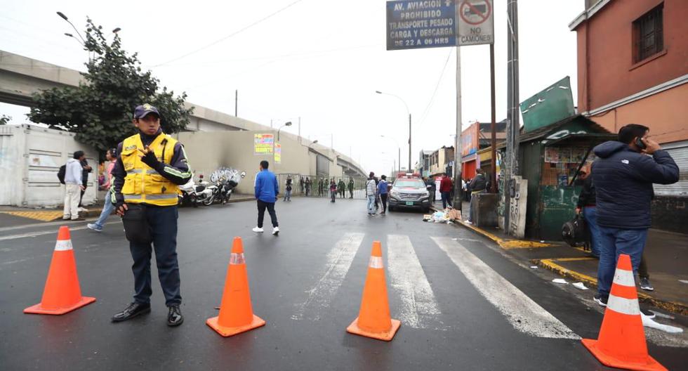 Zuleyka Prado, gerente de Fiscalización y Control de la Municipalidad de Lima, informó que este mediodía será reabierto el acceso vehicular. (Foto: Alessandro Currarino)