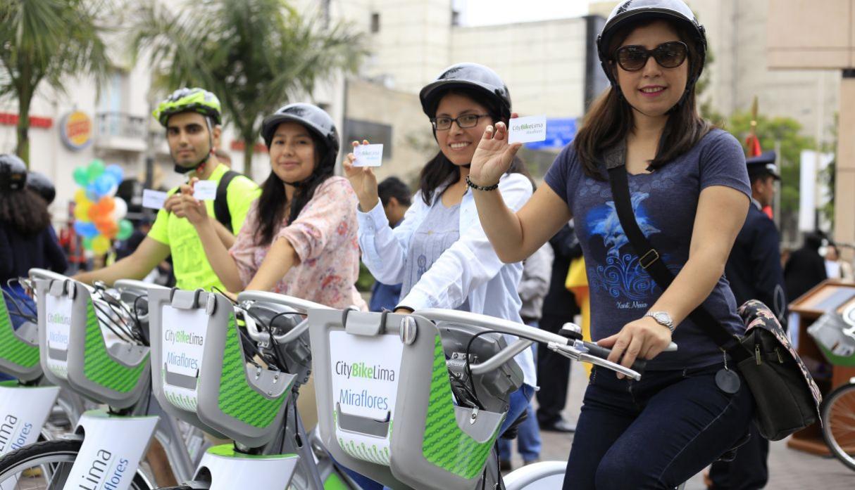 Imagen tomada en noviembre, cuando Jorge Muñoz presento las primeras bicicletas. (Foto: Jessica Vicente)